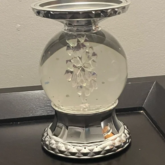 Rotating Snow Flake - Picture 4 of 4